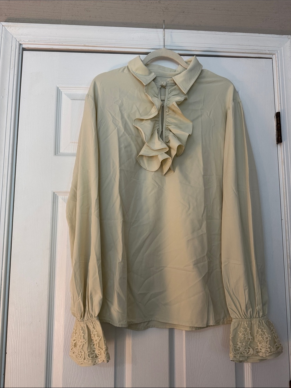 Women's Cream Ruffle Lace Cuff Blouse